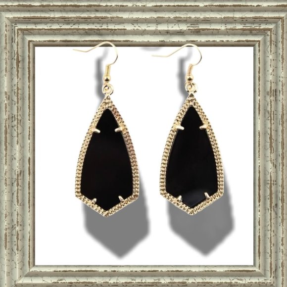 Jet Black Adelaide Earrings - Picture 3 of 9